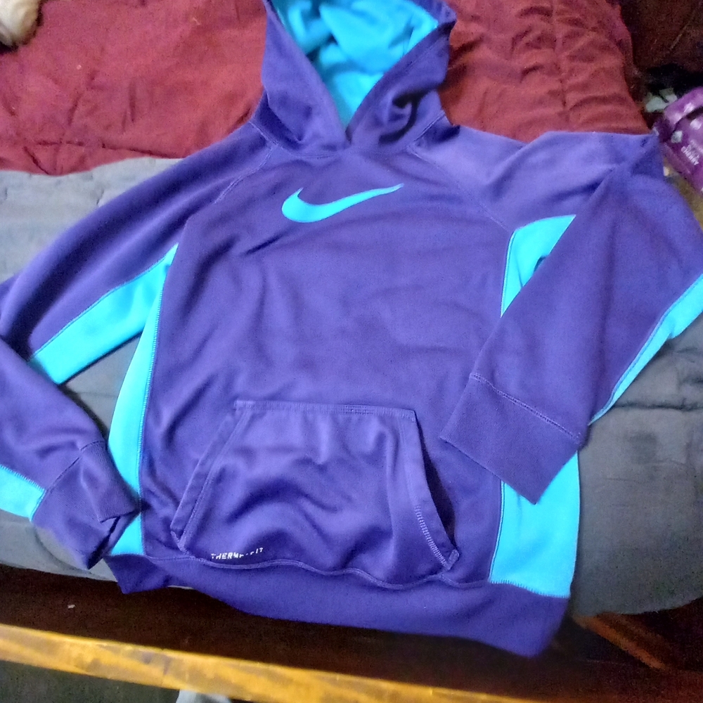 Nike therma- Fit hoodie